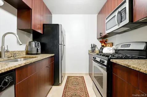 141-16 84th Drive Briarwood NY 11435