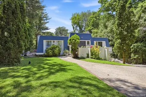 275 Broadfield Road New Rochelle NY 10804