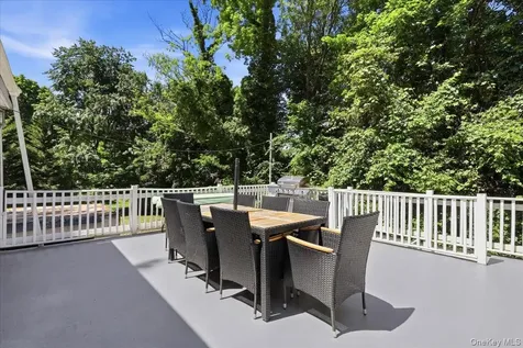 275 Broadfield Road New Rochelle NY 10804