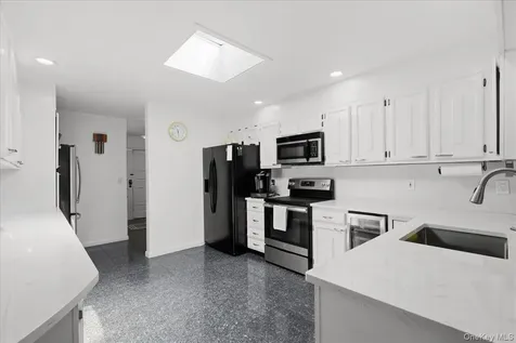 275 Broadfield Road New Rochelle NY 10804