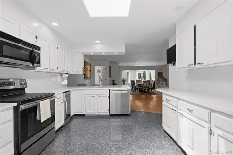 275 Broadfield Road New Rochelle NY 10804