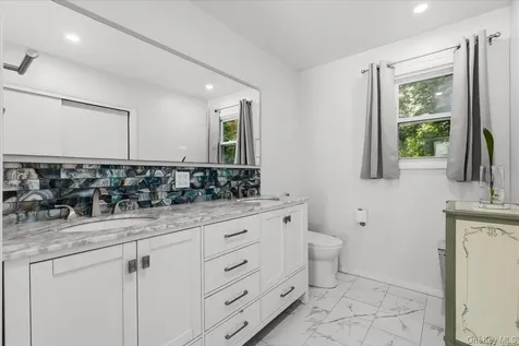 275 Broadfield Road New Rochelle NY 10804