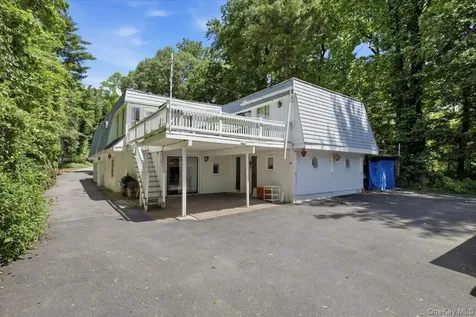 275 Broadfield Road New Rochelle NY 10804