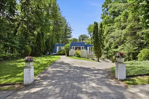 275 Broadfield Road New Rochelle NY 10804
