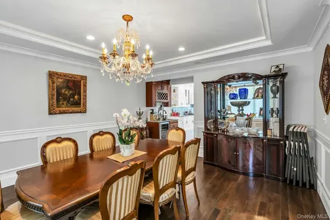 12 Barbara Lane Glen Cove NY 11542