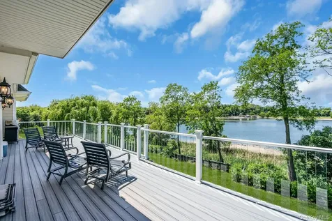 12 Barbara Lane Glen Cove NY 11542