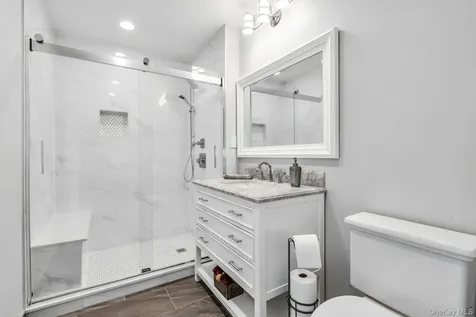 12 Barbara Lane Glen Cove NY 11542