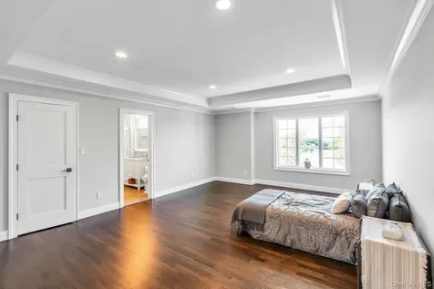 12 Barbara Lane Glen Cove NY 11542
