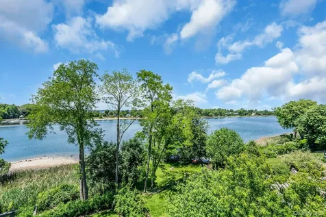 12 Barbara Lane Glen Cove NY 11542