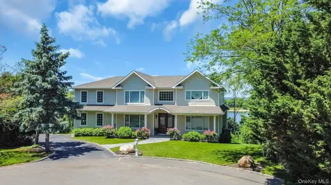 12 Barbara Lane Glen Cove NY 11542
