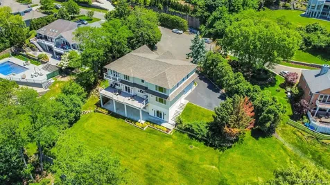 12 Barbara Lane Glen Cove NY 11542