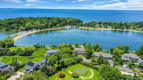 12 Barbara Lane Glen Cove NY 11542