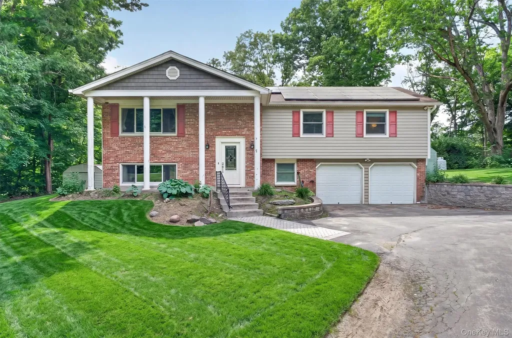 176 Gretna Woods Road Pleasant Valley NY 12569