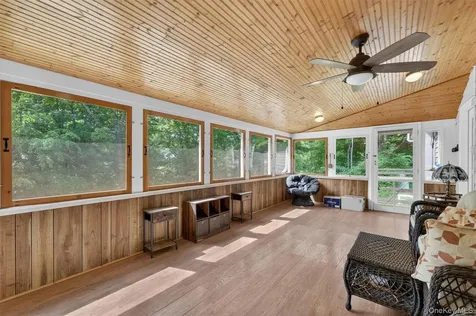 176 Gretna Woods Road Pleasant Valley NY 12569