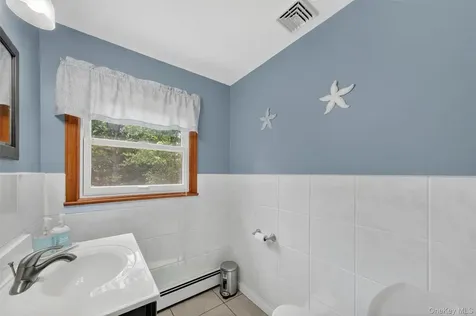 176 Gretna Woods Road Pleasant Valley NY 12569