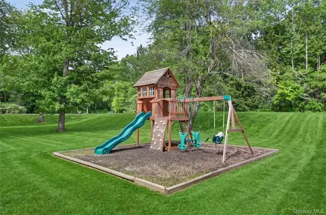 176 Gretna Woods Road Pleasant Valley NY 12569