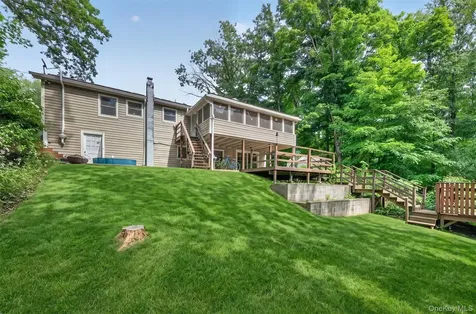 176 Gretna Woods Road Pleasant Valley NY 12569