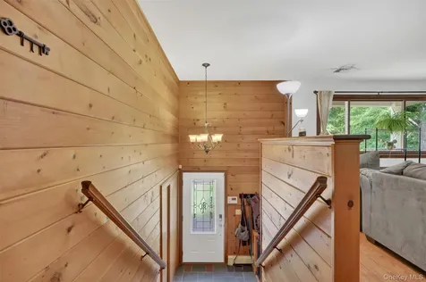 176 Gretna Woods Road Pleasant Valley NY 12569