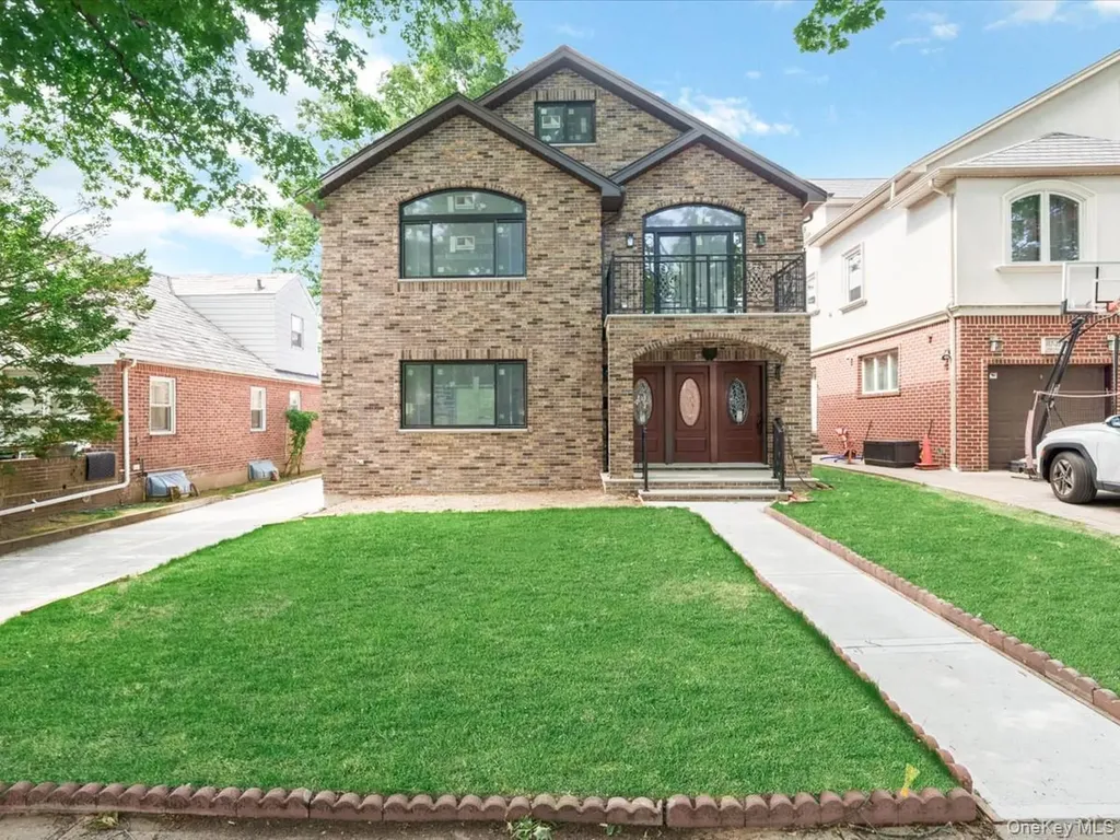 14729 70th Avenue Flushing NY 11367