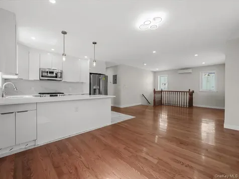 14729 70th Avenue Flushing NY 11367
