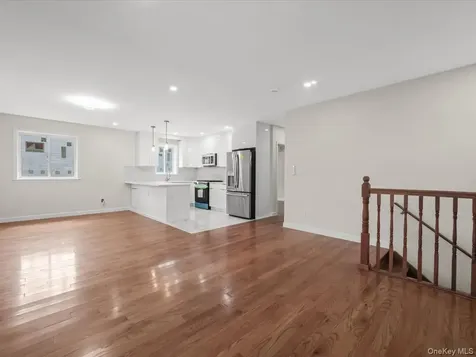 14729 70th Avenue Flushing NY 11367