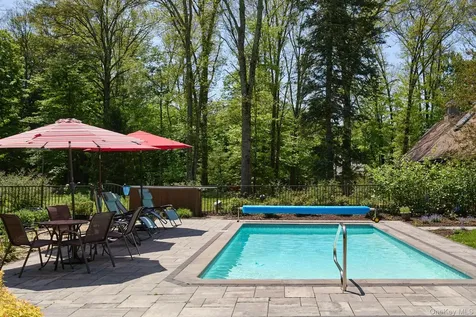 96 Plains Road New Paltz NY 12561
