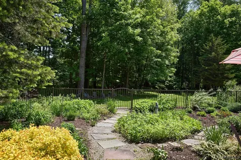 96 Plains Road New Paltz NY 12561