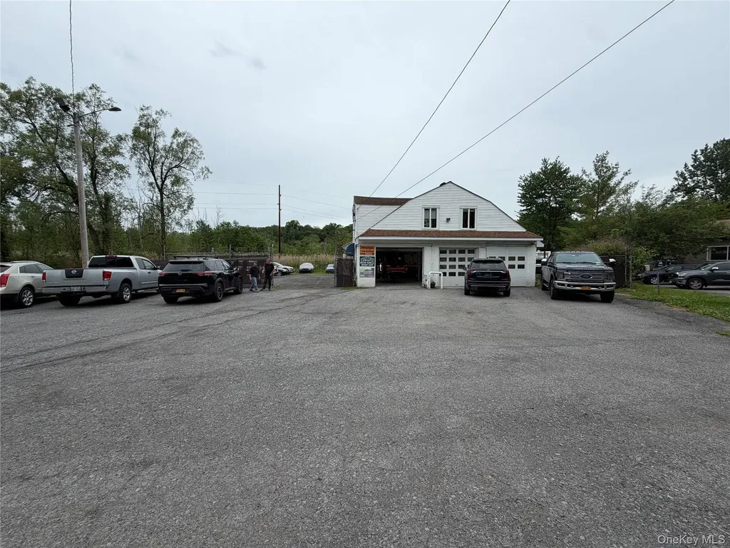 2079 9d Wappingers Falls NY 12590