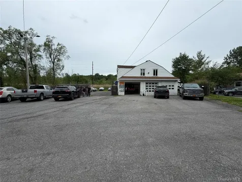 2079 9d Wappingers Falls NY 12590