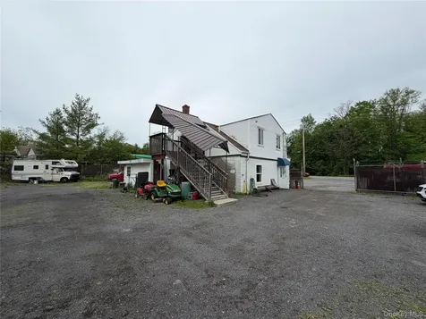 2079 9d Wappingers Falls NY 12590