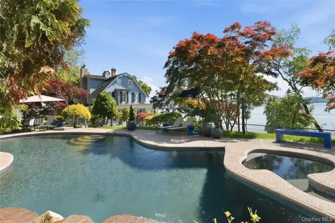 91 River Road Nyack NY 10960