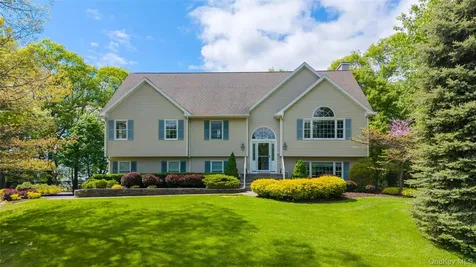 17 James Court Mahopac NY 10541