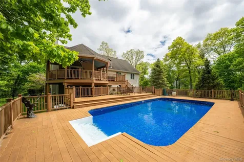 17 James Court Mahopac NY 10541