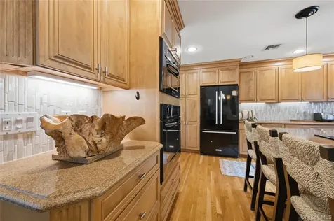 17 James Court Mahopac NY 10541