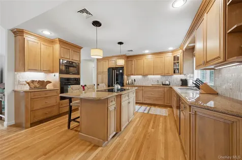 17 James Court Mahopac NY 10541