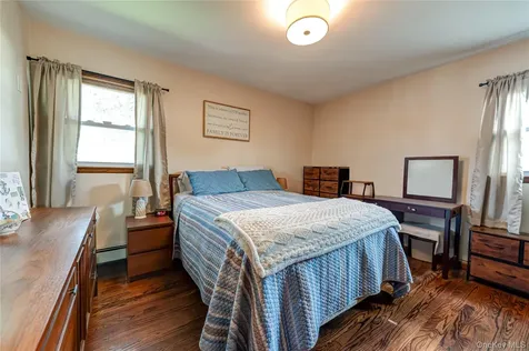 19 Buchanan Avenue Amity Harbor NY 11701