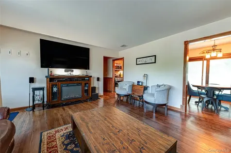 19 Buchanan Avenue Amity Harbor NY 11701