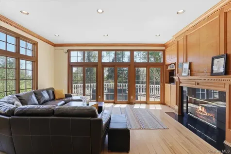 3 Israel Townsend Hill Armonk NY 10504