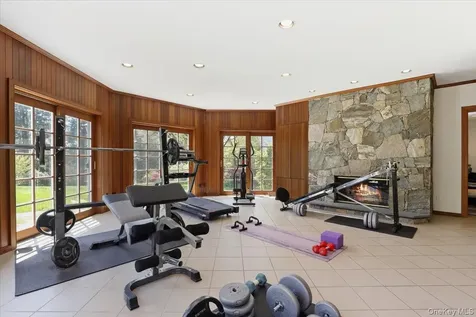 3 Israel Townsend Hill Armonk NY 10504