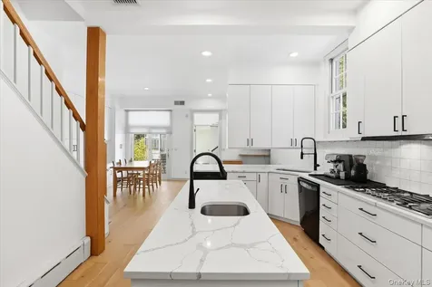 3 Israel Townsend Hill Armonk NY 10504