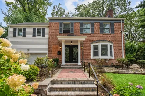 134 Wooleys Lane Great Neck NY 11023