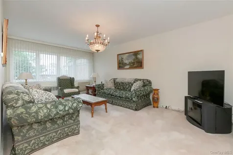 810 Neill Avenue Bronx NY 10462