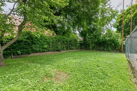 810 Neill Avenue Bronx NY 10462