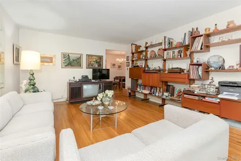 810 Neill Avenue Bronx NY 10462