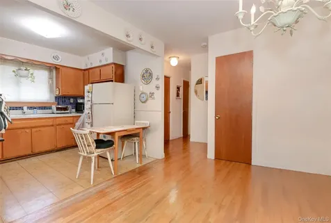 810 Neill Avenue Bronx NY 10462