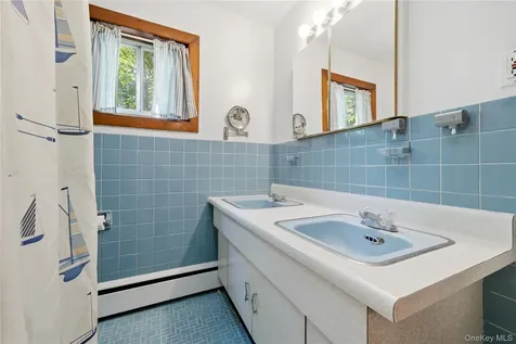 37 Winston Drive Smithtown NY 11787