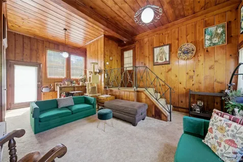 37 Winston Drive Smithtown NY 11787