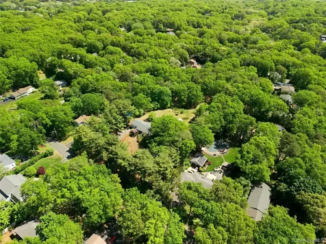 37 Winston Drive Smithtown NY 11787