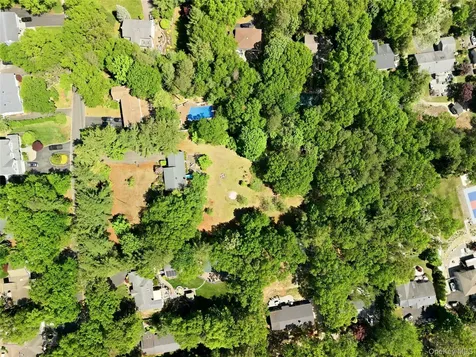 37 Winston Drive Smithtown NY 11787