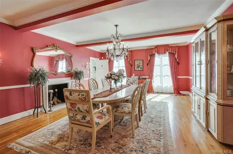274 River Road Saint James NY 11787